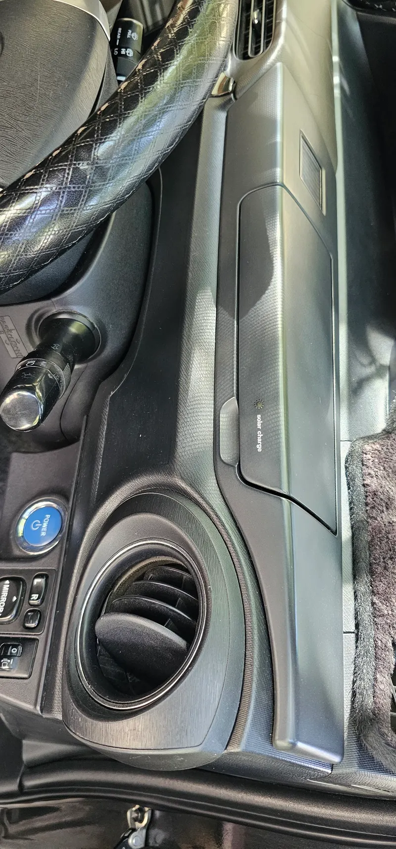 Toyota Aqua 2012 (7)