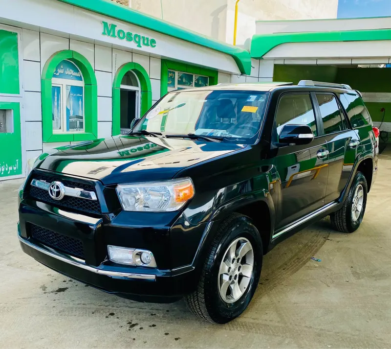 Toyota 4 Runner SR5 2011 (1)