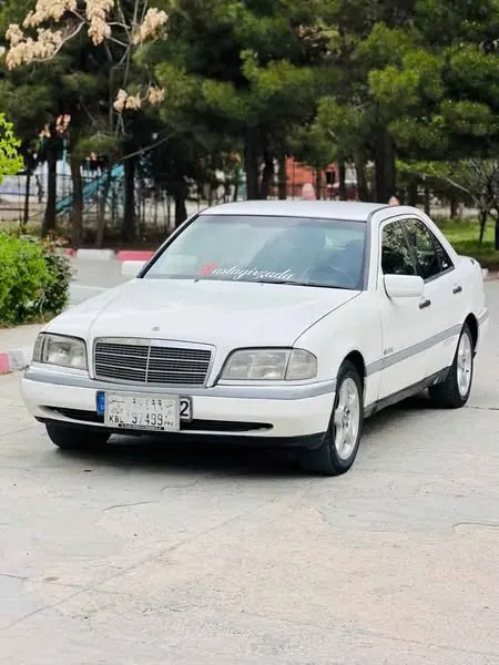 Mercedes-Benz 1995 (2)