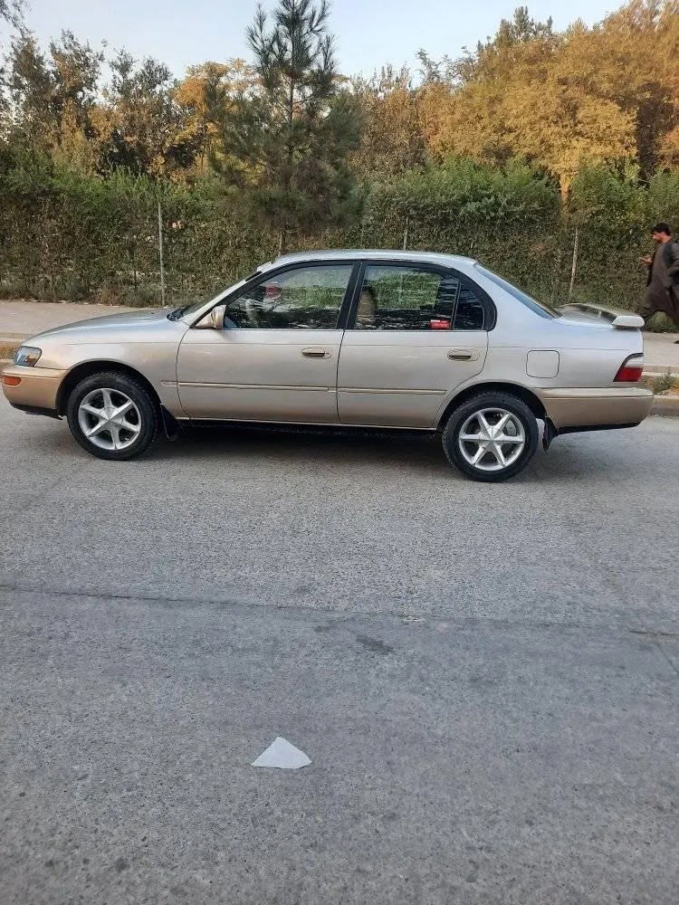 Toyota Corolla 1996 (1)