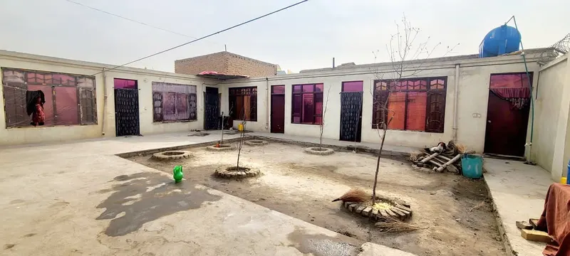 House for sale, 5 rooms, 270 m², behind Khalij Hotel, District 15, Kabul (1)