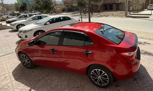 Toyota Corolla 2014 (2)