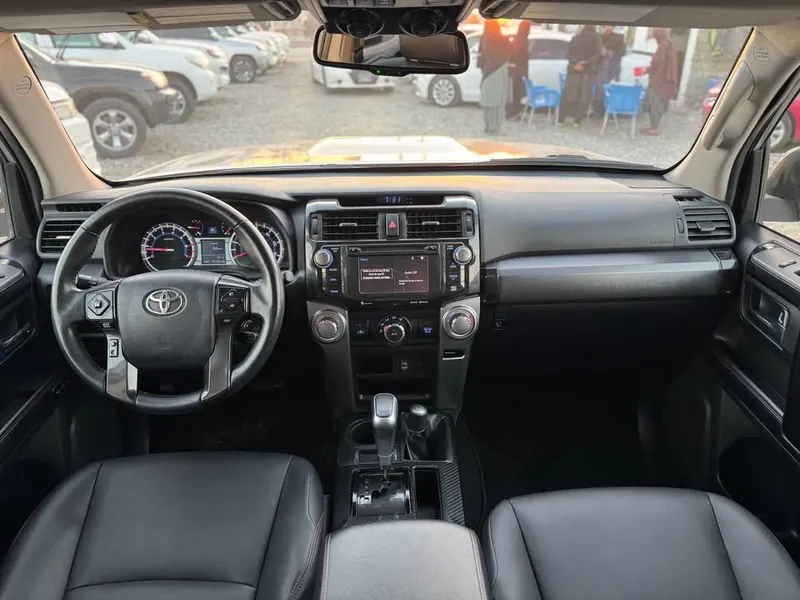 Toyota 4 Runner 2017 (4)