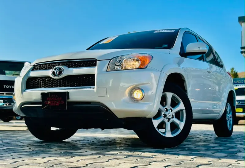 Toyota RAV4 Limited 2012 (2)
