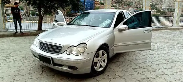 Mercedes-Benz 2004 (2)