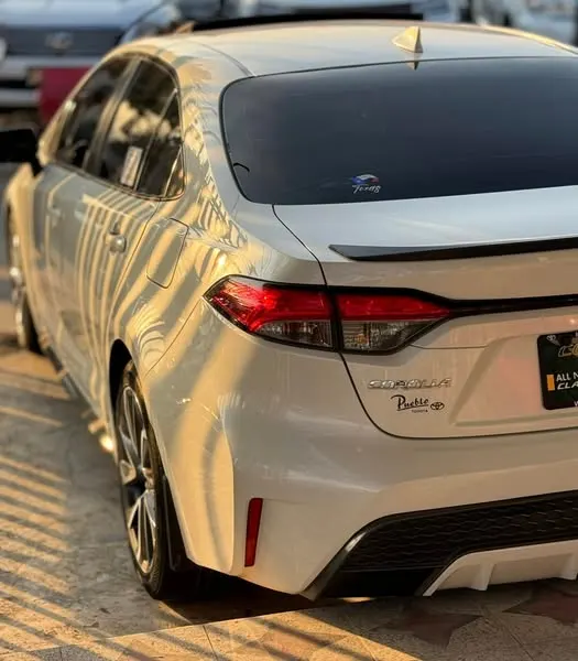 Toyota Corolla 2020 (2)
