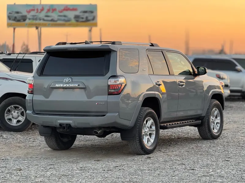 Toyota 4 Runner 2017 (2)