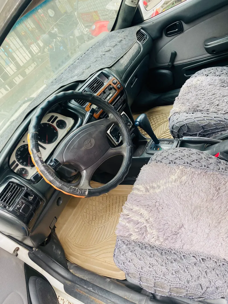 Toyota Corolla 1994 (4)