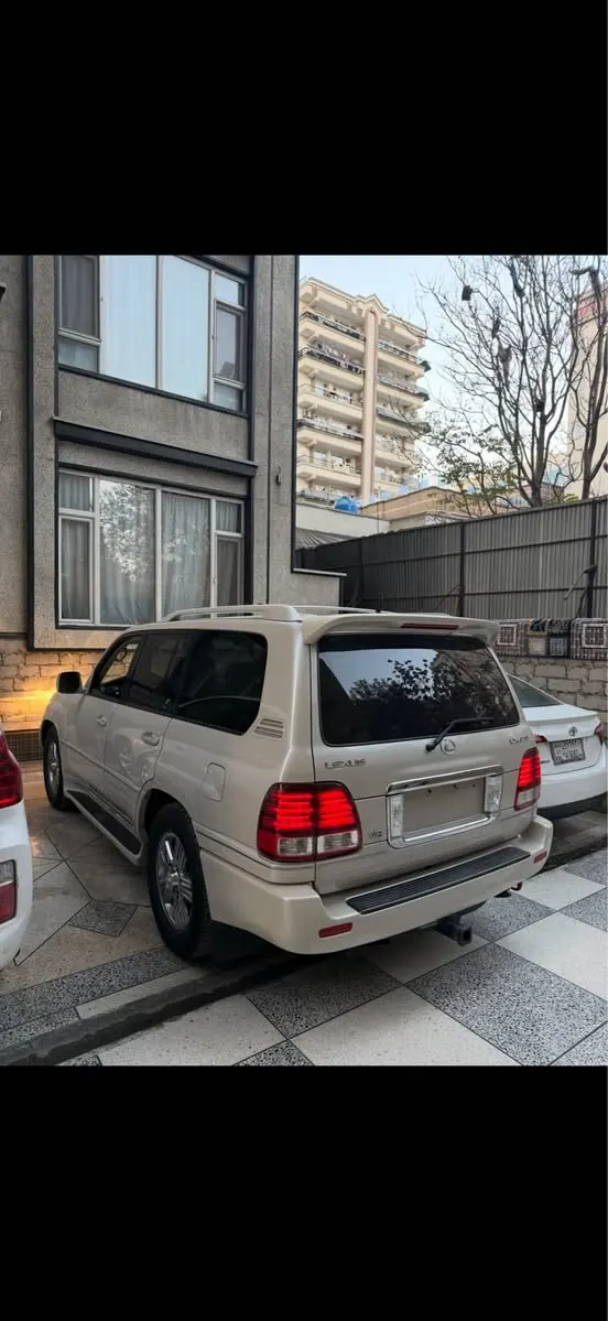 Lexus LX 470 2006 (3)