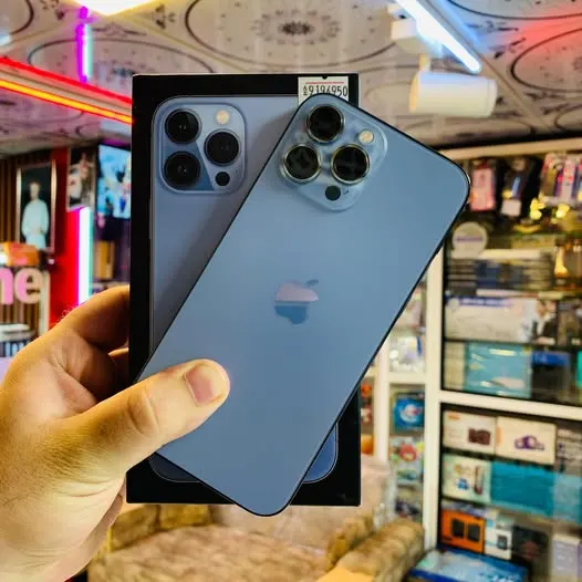 آیفون 13 پرو مکس، 256 GB، باتری 100%، همراه با قطی، مارکیت لیسه مریم، کابل (1)