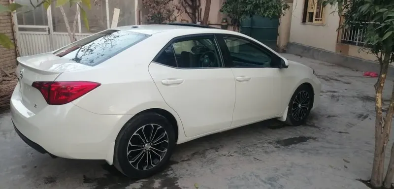 Toyota Corolla 2014 (2)