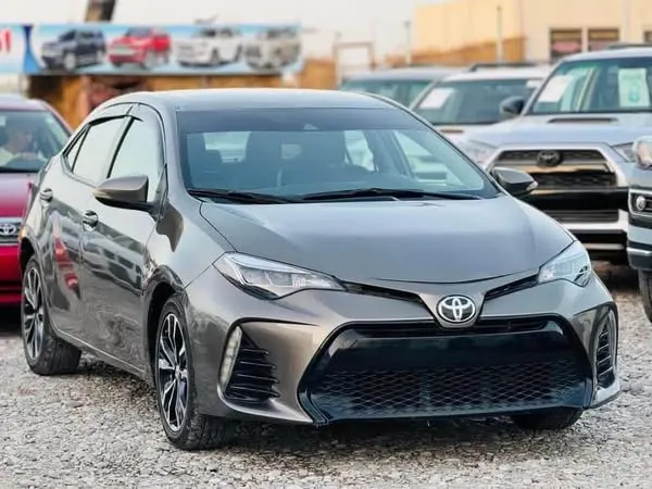 Toyota Corolla SE 2017 (2)