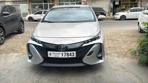 Toyota Prius 2017 (1)
