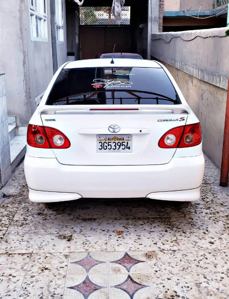 Toyota Corolla 2006 (2)