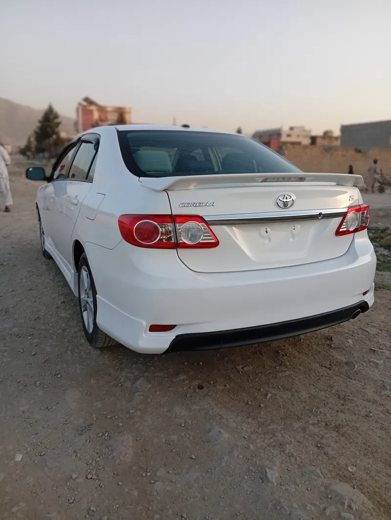 Toyota corolla S 2012 (3)