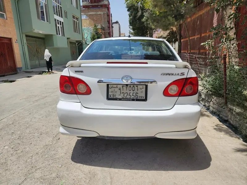Toyota Corolla 2004 (2)