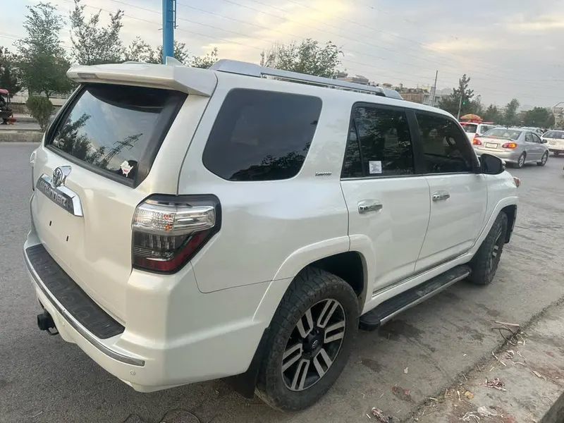 Toyota 4 Runner 2016 (3)