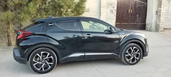 تویوتا C-HR 2018 (2)