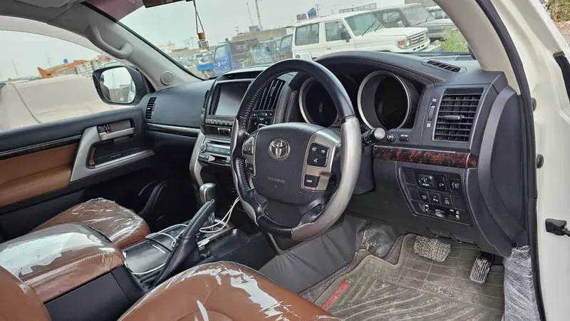 Toyota Land Cruiser 2008 (4)