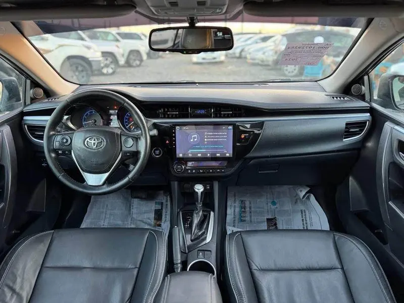 Toyota Corolla 2015 (4)
