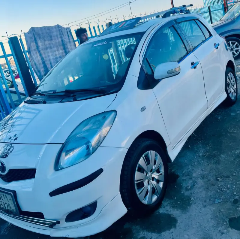 Toyota Yaris 2009 (2)