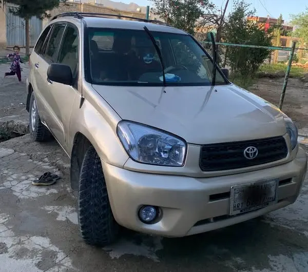 Toyota RAV4 2005 (1)