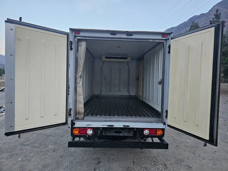 Hyundai Refrigerated Truck (6)