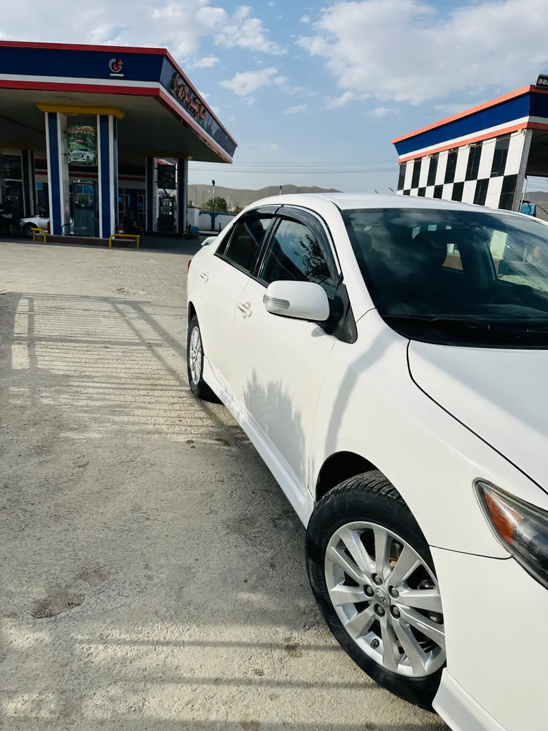 Toyota Corolla 2010 (3)