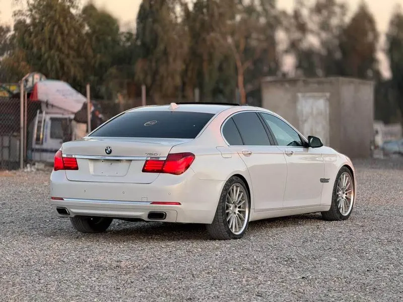 BMW 740i 2013 (3)