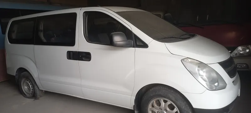 Hyundai Minibus 2012 (5)