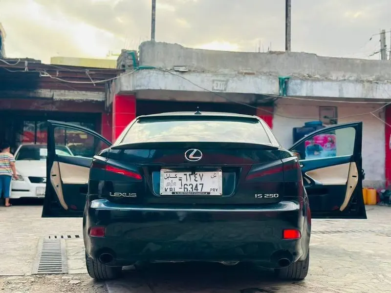 لکسس IS250 2007 (3)