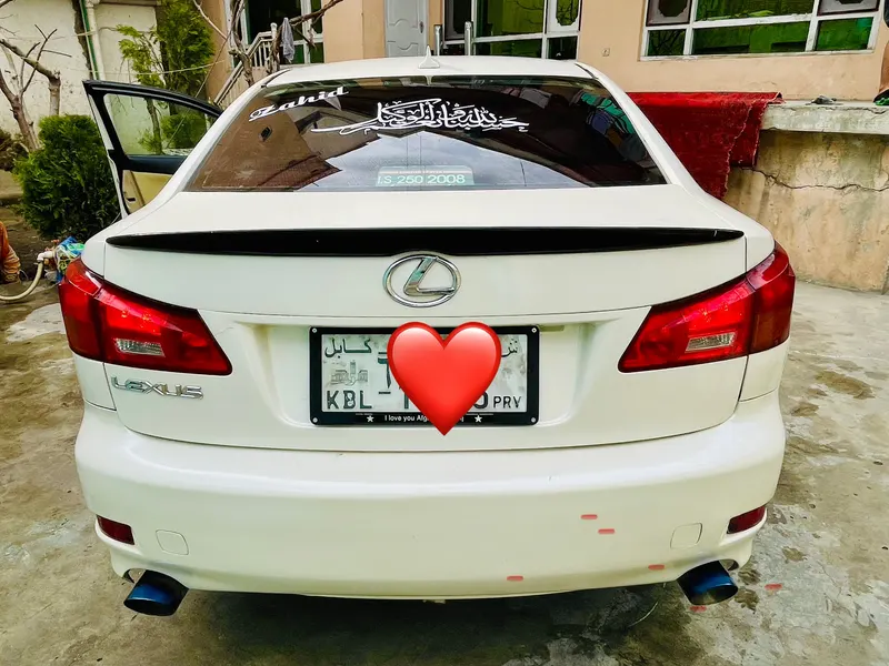 Lexus IS250 (3)