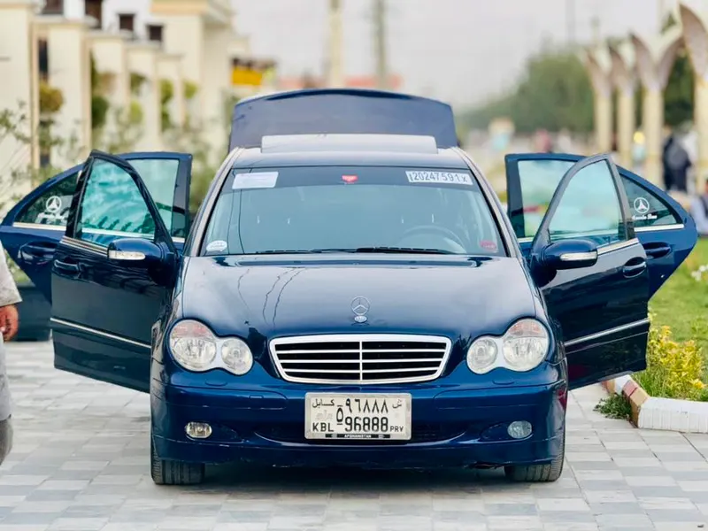 Mercedes-Benz 2005 (1)