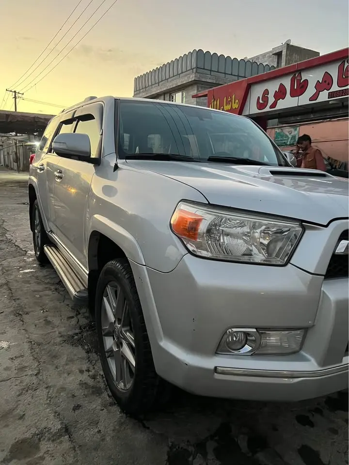 Toyota 4Runner 2010 (2)