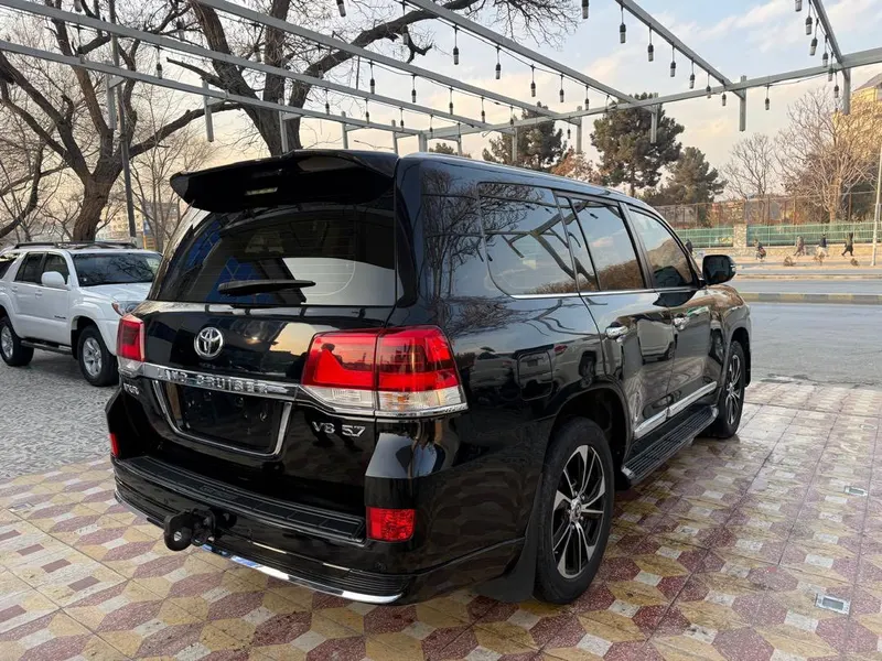 Toyota Land Cruiser 2016 (3)