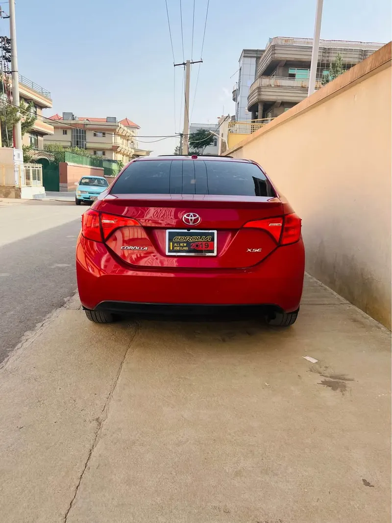 Toyota Corolla 2017 (3)