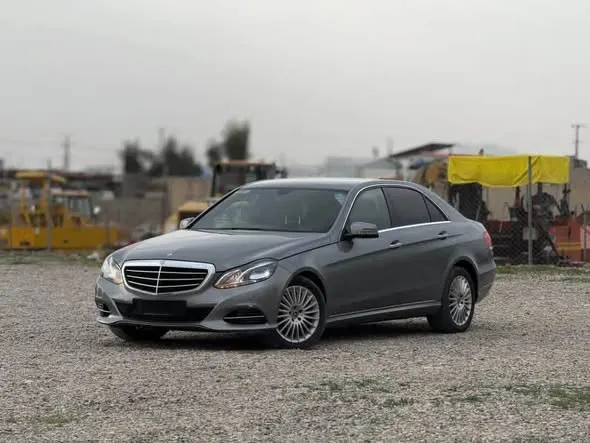Mercedes-Benz E200 2015 (2)