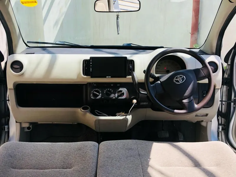 Toyota Passo 2010 (5)