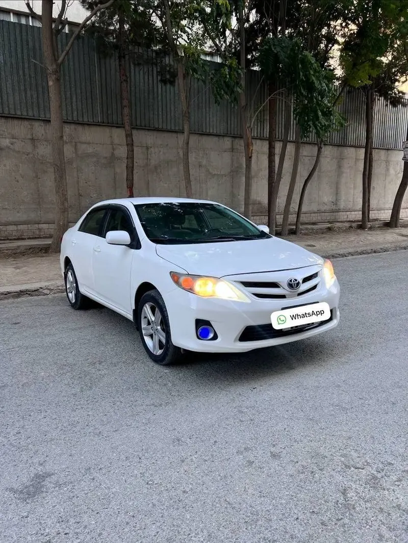 Toyota Corolla LE 2012 (4)