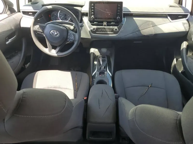 Toyota Corolla LE 2021 (4)