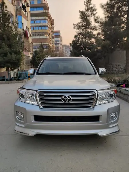 Toyota Land Cruiser 2011 (1)