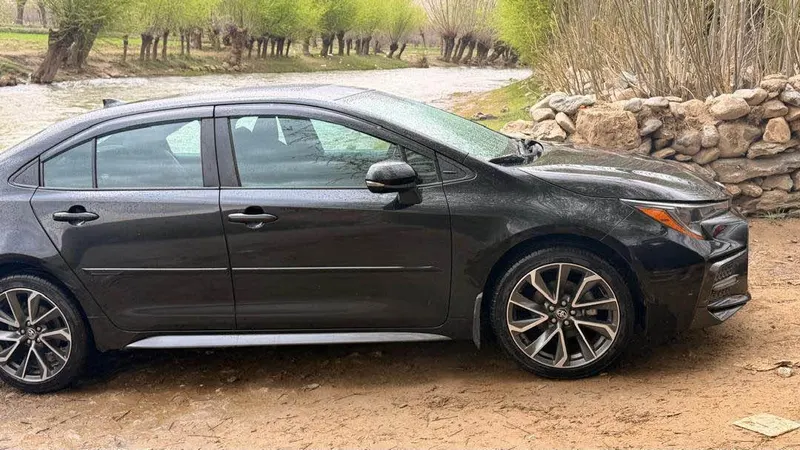 Toyota Corolla SE 2021 (2)