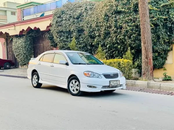 Toyota Corolla 2005 (2)