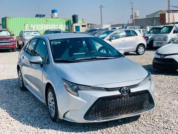 Toyota Corolla Hybrid 2020 (2)
