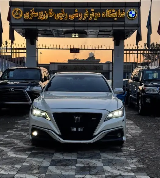 Toyota Crown Hybrid 2020 (1)