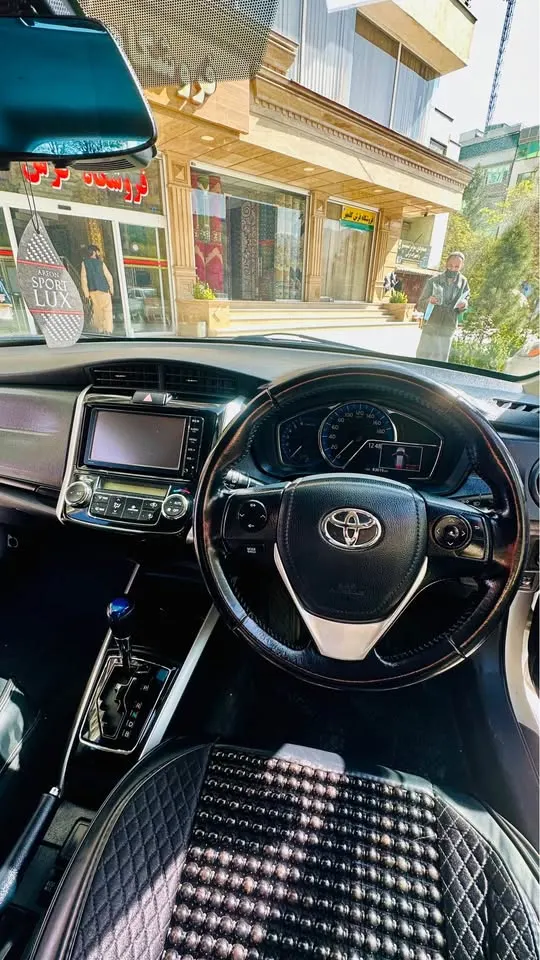 Toyota Fielder 2016 (4)