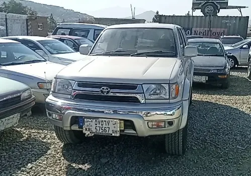 Toyota Hilux Surf 1996 (1)