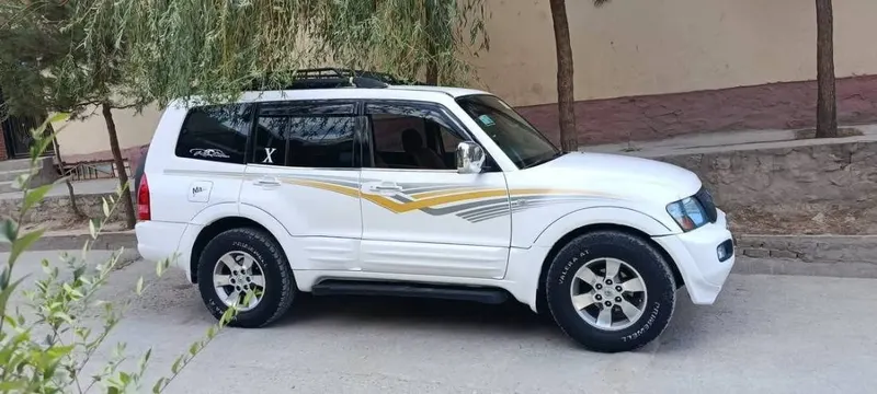Mitsubishi Pajero 2004 (2)