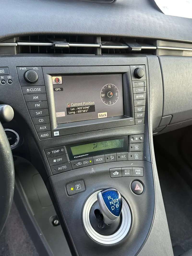 Toyota Prius 2010 (4)