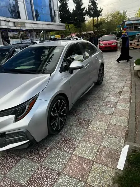 Toyota Corolla 2020 (2)